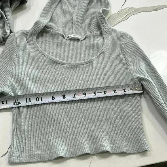 Zaful Sports Cropped hooded gray long sleeve top and free pants leggings size 8 - Picture 11 of 11